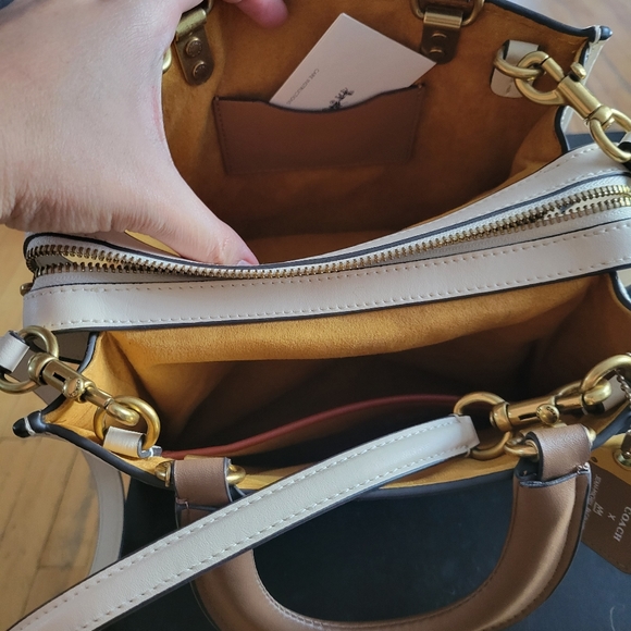 Sold Coach Jean Michel Basquiat rogue 25 - Picture 4 of 5